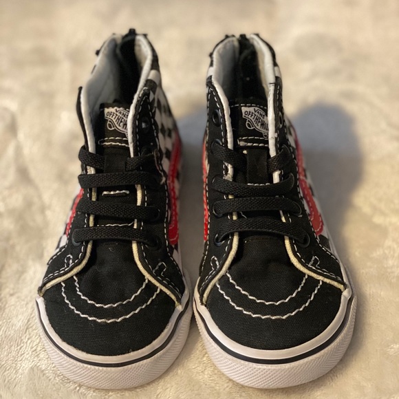 Checkered Vans - Picture 2 of 3